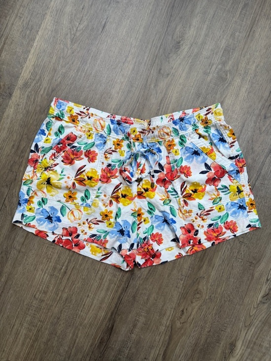 St. John's Bay Pants - St. John's Bay White Floral Drawstring Linen Shorts - Size Extra Large